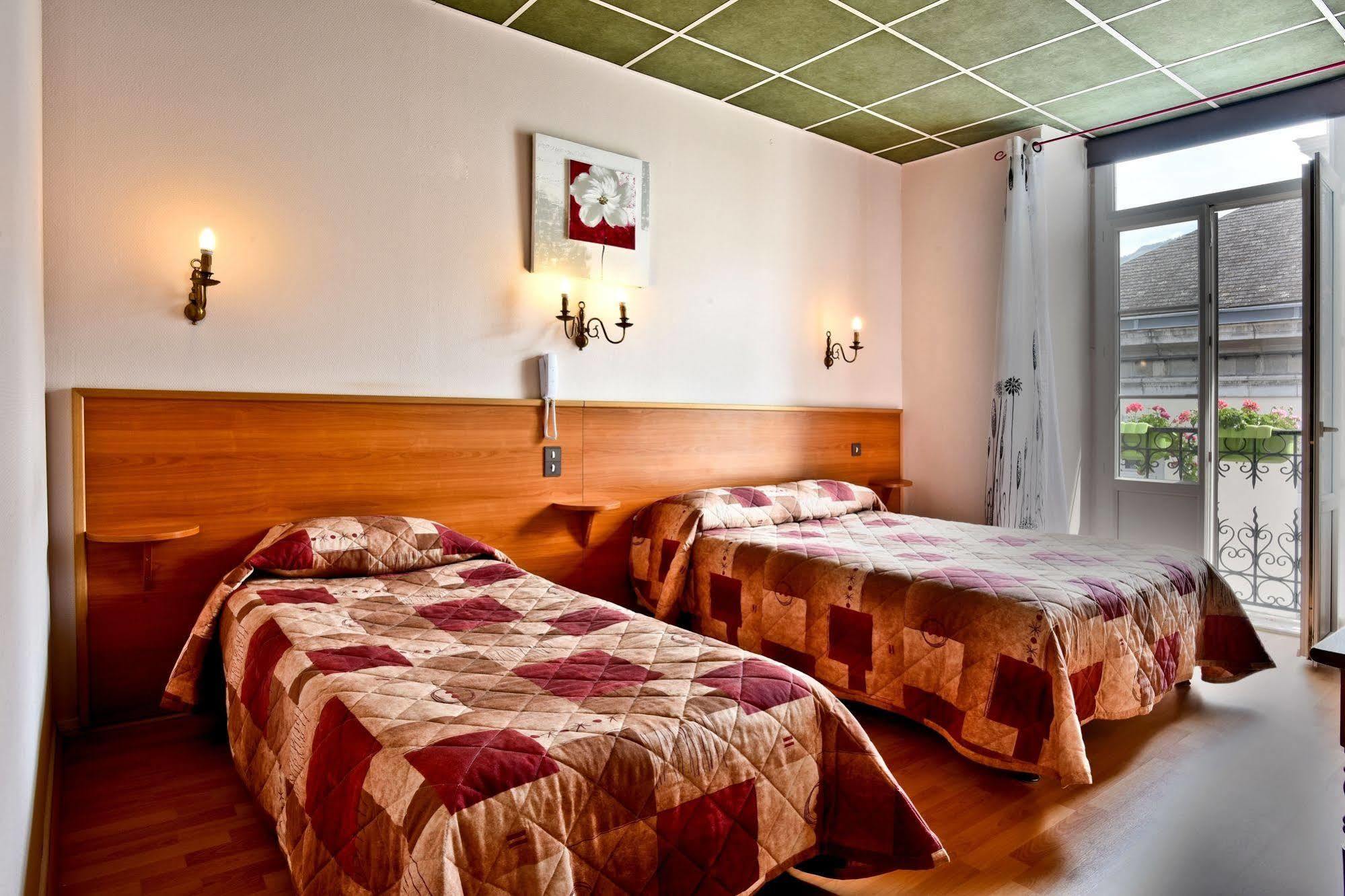 Logis Hotel De France Arudy المظهر الخارجي الصورة