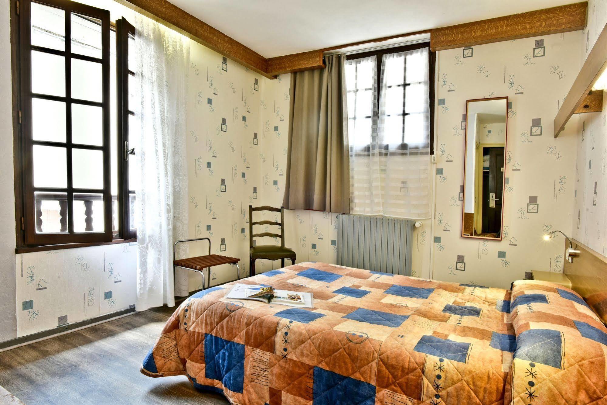 Logis Hotel De France Arudy المظهر الخارجي الصورة